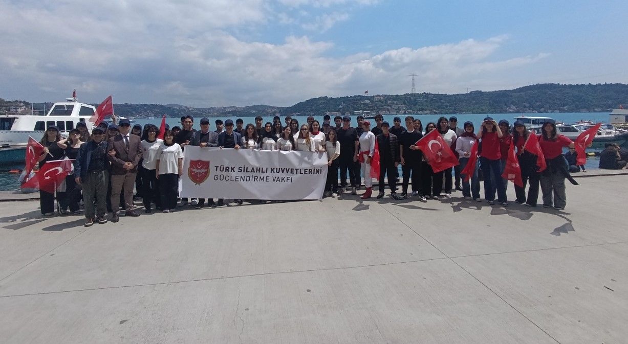 142-besiktas-19-mayis-kortej-4.jpg