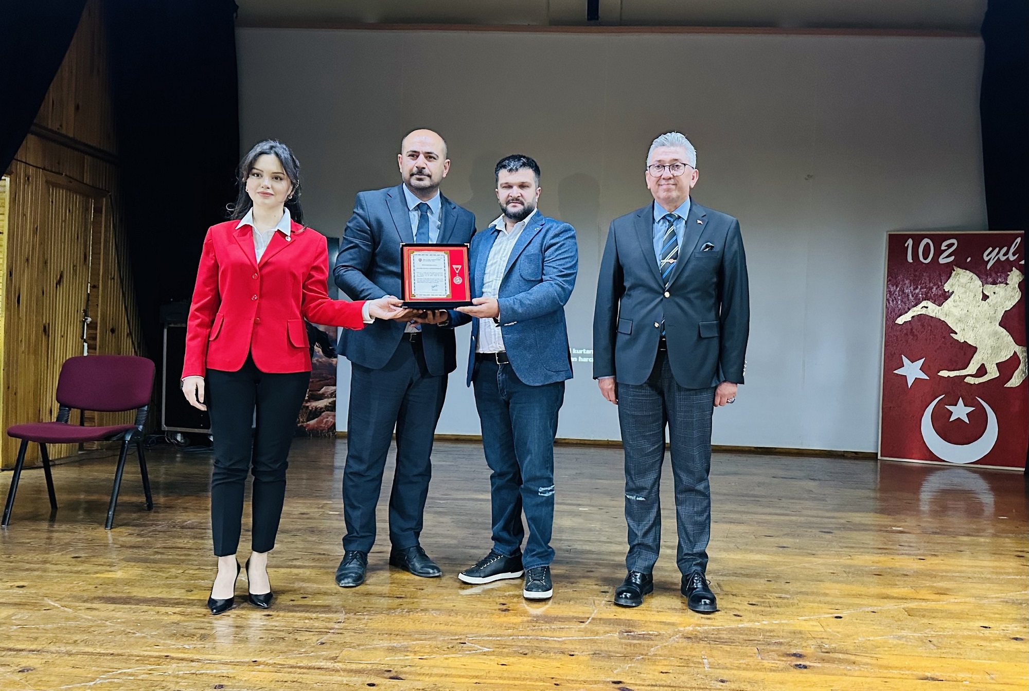 F-08MAY-Feke Kaymakamlığına Belge Takdimi ve Vakıf Tanımı Organizasyonu (27).JPG