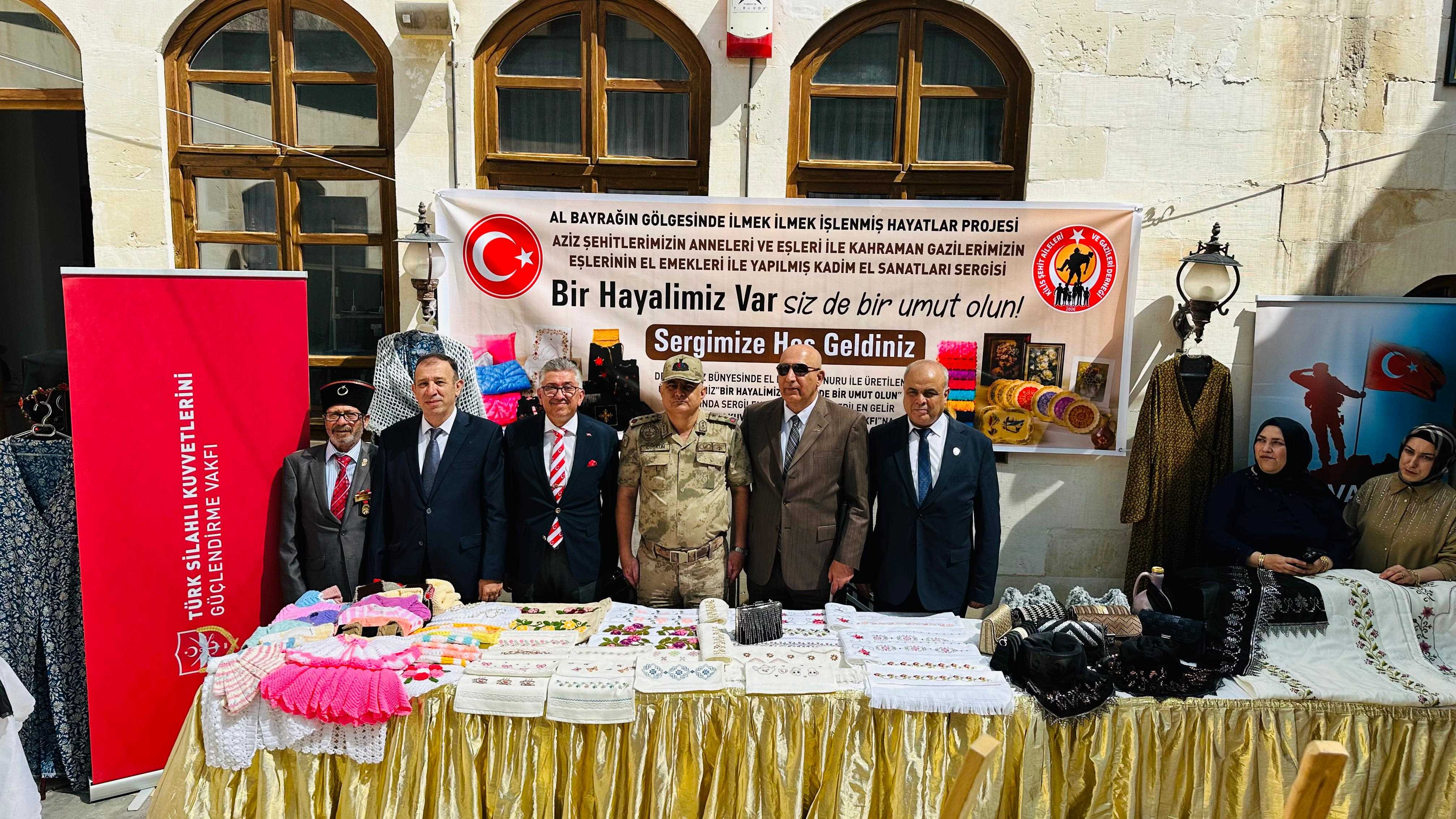 20-10HAZİRAN Kilis Şehit Ve Gazi Derneği-El Emeği Sanatları Sergisi-TSKGV Yararına (3).jpg