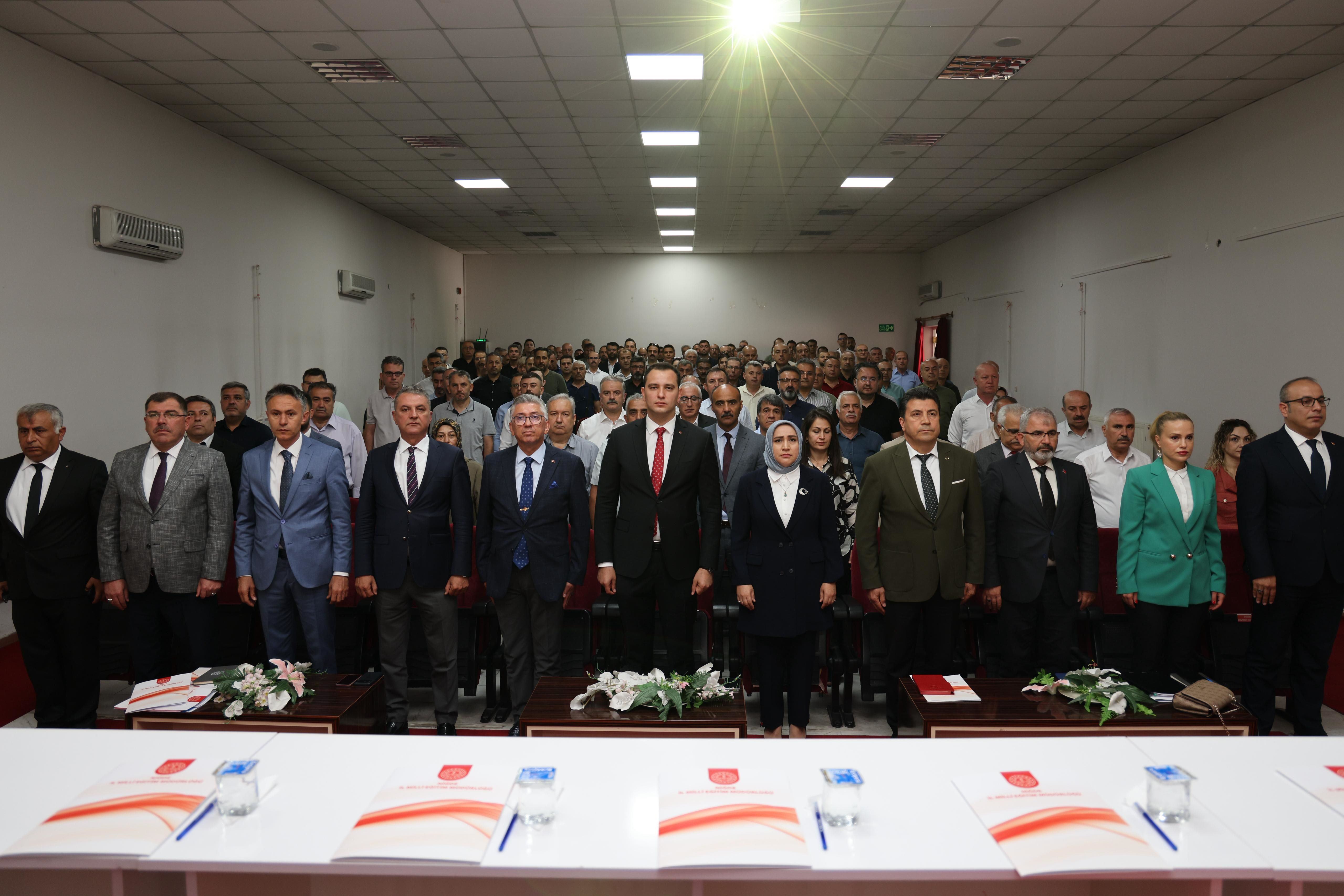 21-06TEMMUZ Niğde Okul Müdürlerine Vakıf Tanıtım Sunumu (37).jpg