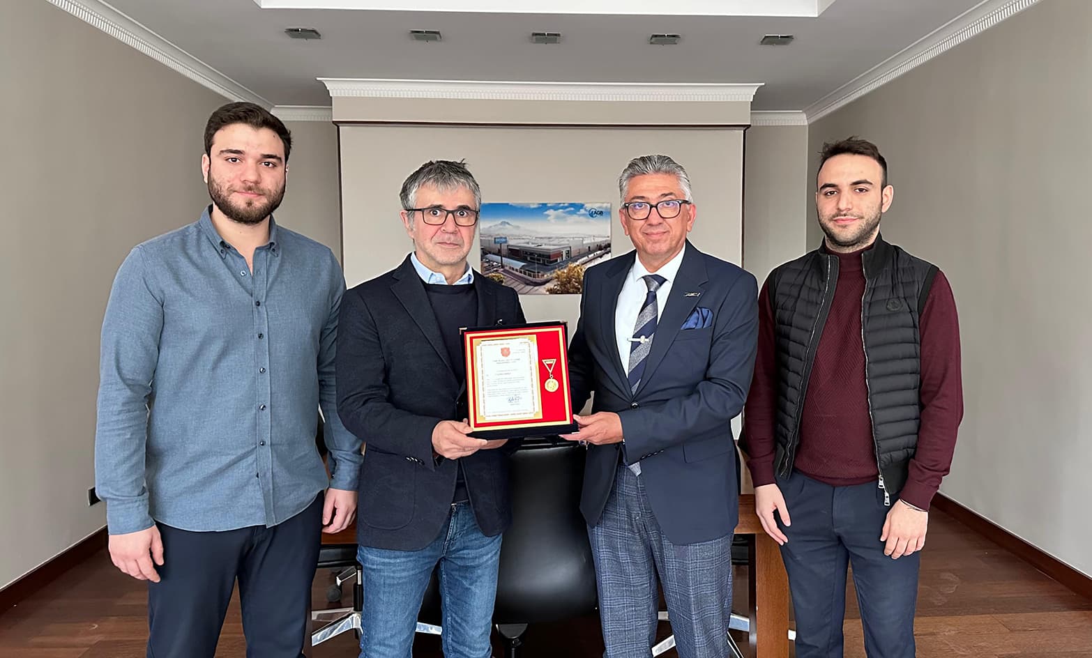 1. Nakit Bağışçı Ahmet Kamil Şirikçi.jpg