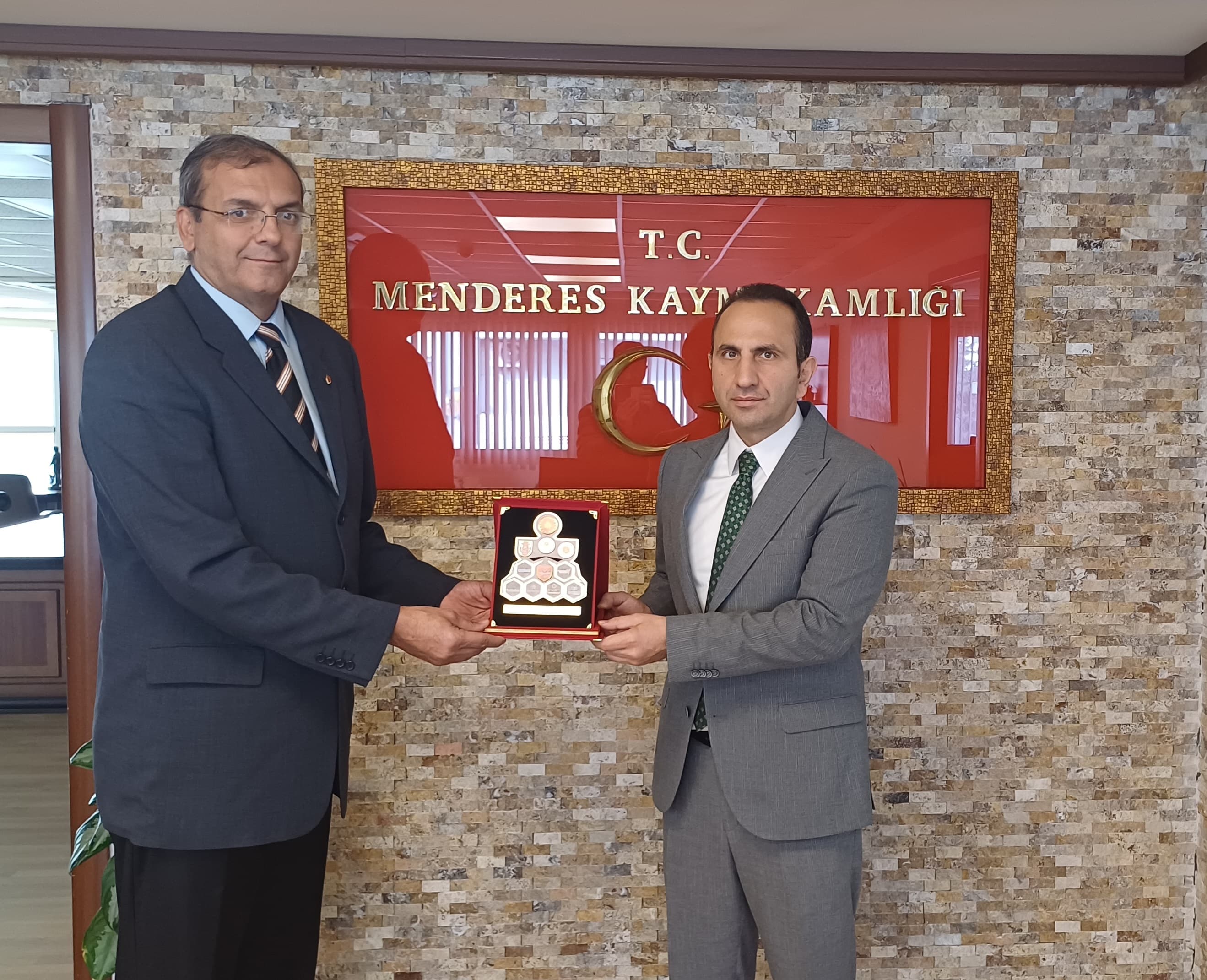 Menderes Kaymakamı Cevat ÇELİK ziyareti.14.11.2024.jpg