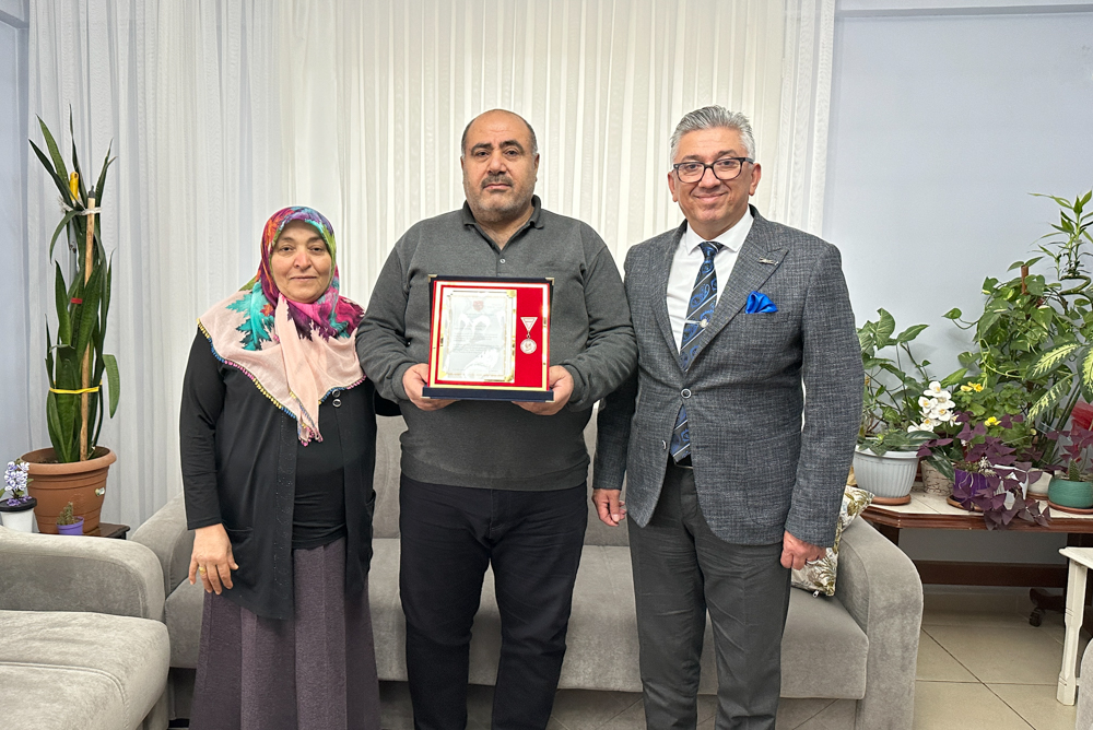Nakit Bağışçı Ahmet Kırat Dinçer (1).JPG