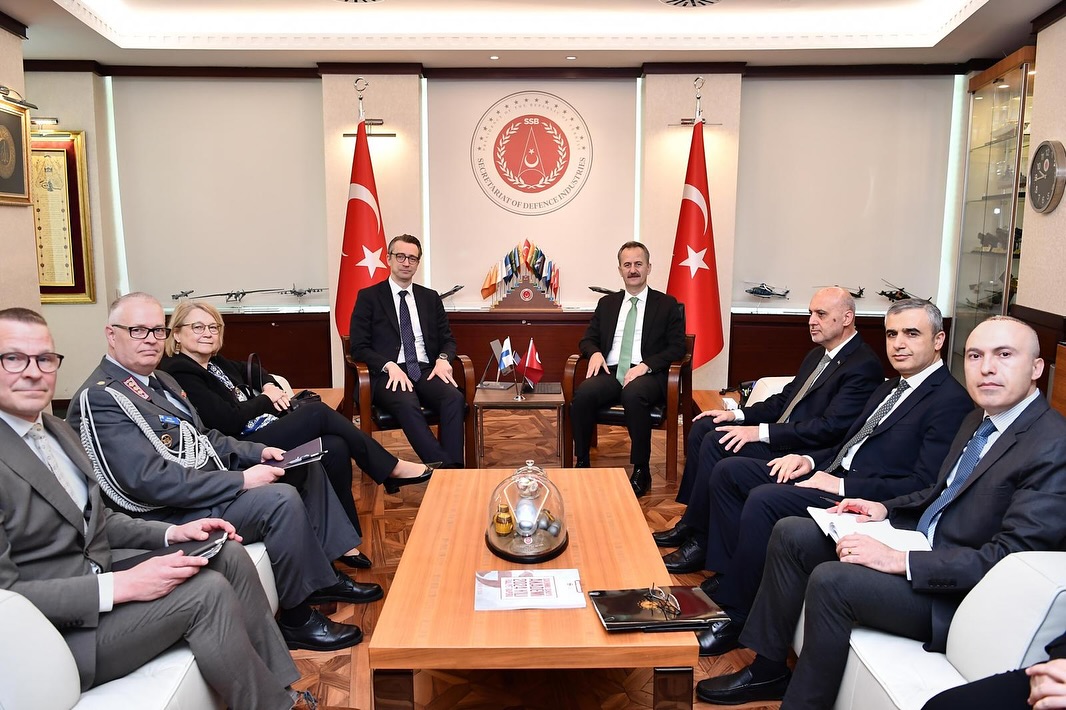Başkanımız Prof. Dr. Haluk Görgün türkiye finlandiya savunma sanayii iş birliği mutabakatını imzaladı  .jpg